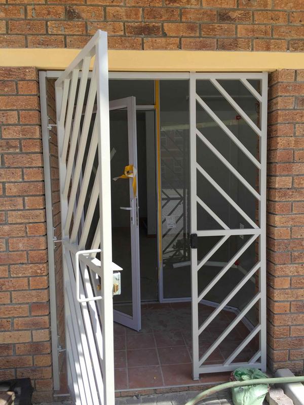 To Let commercial Property for Rent in Montague Gardens Western Cape